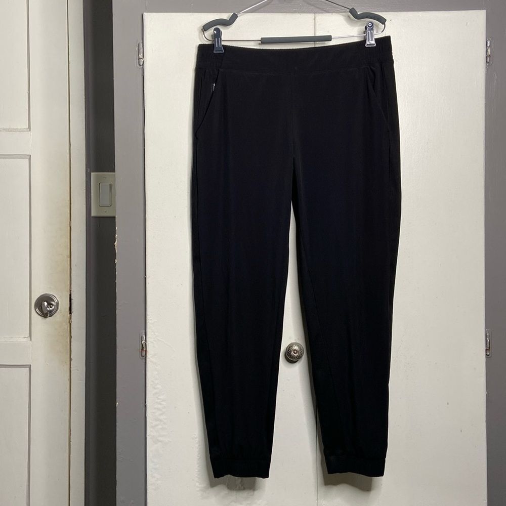Athleta Brooklyn Jogger Black Pants with Zipper Pockets Women’s Size 14 stretch